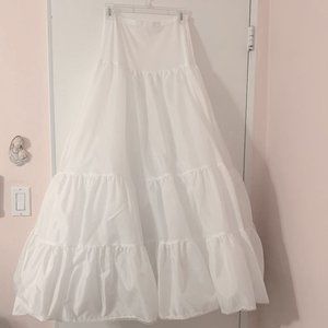 White Bridal Petticoat - Ballgown Poof - Size M/L